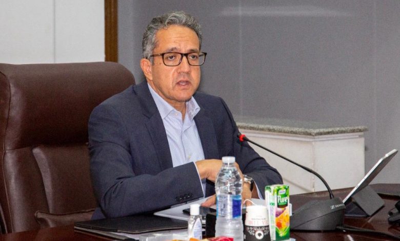 الدكتور خالد العناني وزير السياحة يتحدث عن عدد الفنادق المعتمدة صحيًا في مصر 