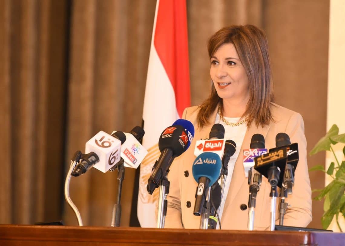 السفيرة نبيلة مكرم، تقول إن المدارس التكنولوجية وصل عددها إلى 36 مدرسة