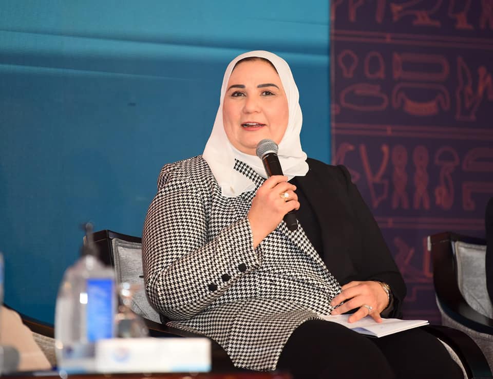 عدد الطُلاب المعفيين من المصروفات المدرسية أكبر مما ذكرته وزيرة التضامُن.. تعرف