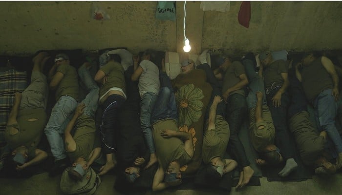 تكدس السجناء داخل غرف الاحتجاز في السجون المصرية