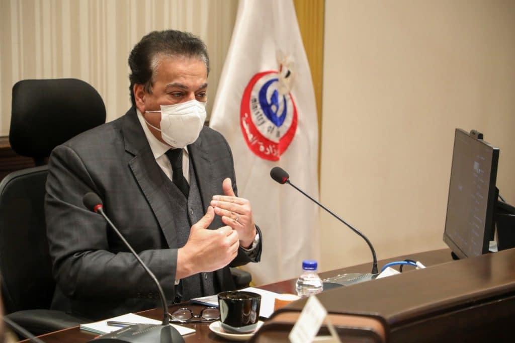 بفارق مليون جُرعة.. تضارُب في أرقام الصِحة حول عدد جُرعات اللِقاح المُستهلكة