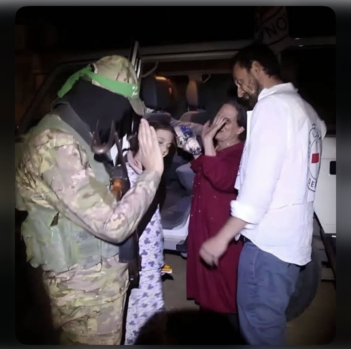 صفقة تبادل الأسرى الإسرائيليين والمحتجزين الفلسطينيين لدى الاحتلال   