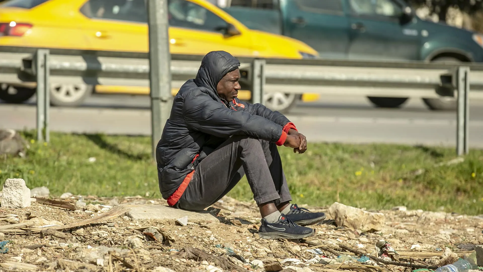 الادعاء بأن 3000 مهاجر إفريقي في تونس مصابون بالسيدا والحكة الجلدية 