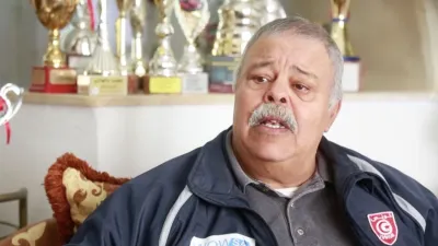 هل السباح التونسي 