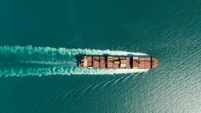 سماح إيران بعبور السفن الليبية لـ