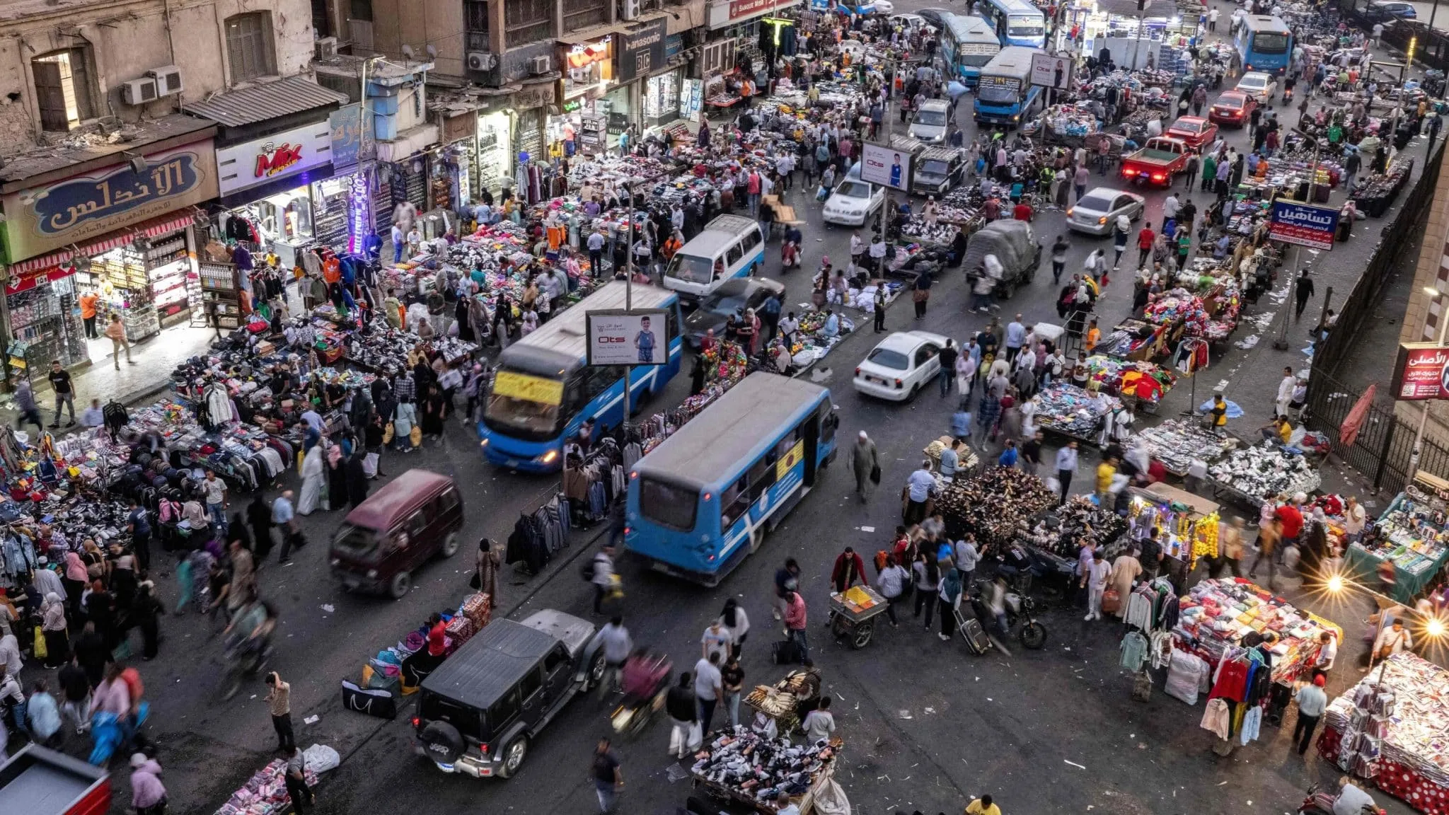 العاطلون في مصر لم يصلوا لـ14 مليونًا والاحتياطي لم يهبط لـ11 مليار دولارًا في 2012