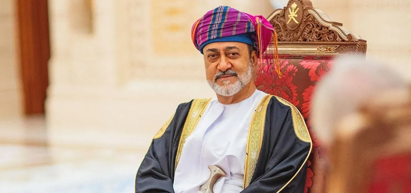 فيديو مطالبة سلطان عُمان بتدخل السادات لوقف الحرب..