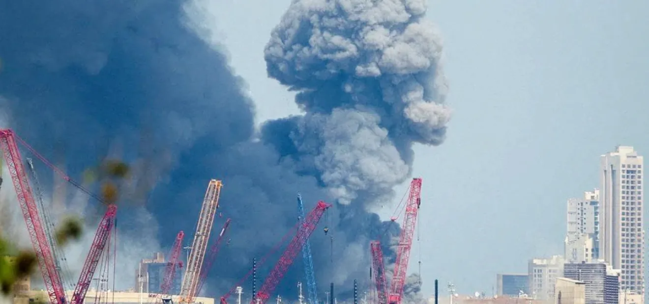 فيديو استهداف مسيرة إيرانية لمبنى سكني في البحرين مولد بالذكاء الاصطناعي