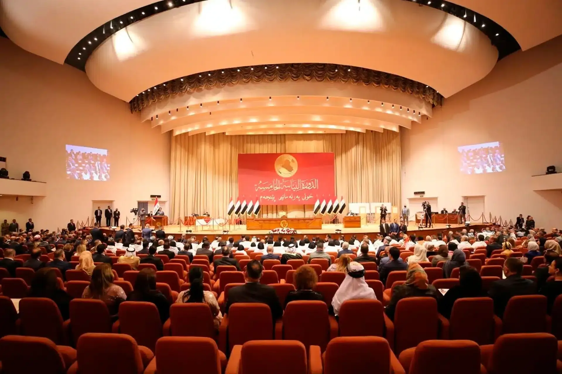 قانون العفو العام بالعراق يسمح بإطلاق سراح المختلسين قبل سداد أموال الدولة