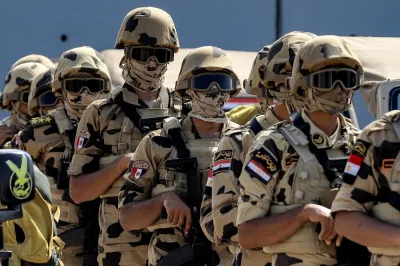 السعودية لم تعلن أن الجيش المصري ساعد في حماية الخليج.. وبوتن لم يقل إن البحرية المصرية 