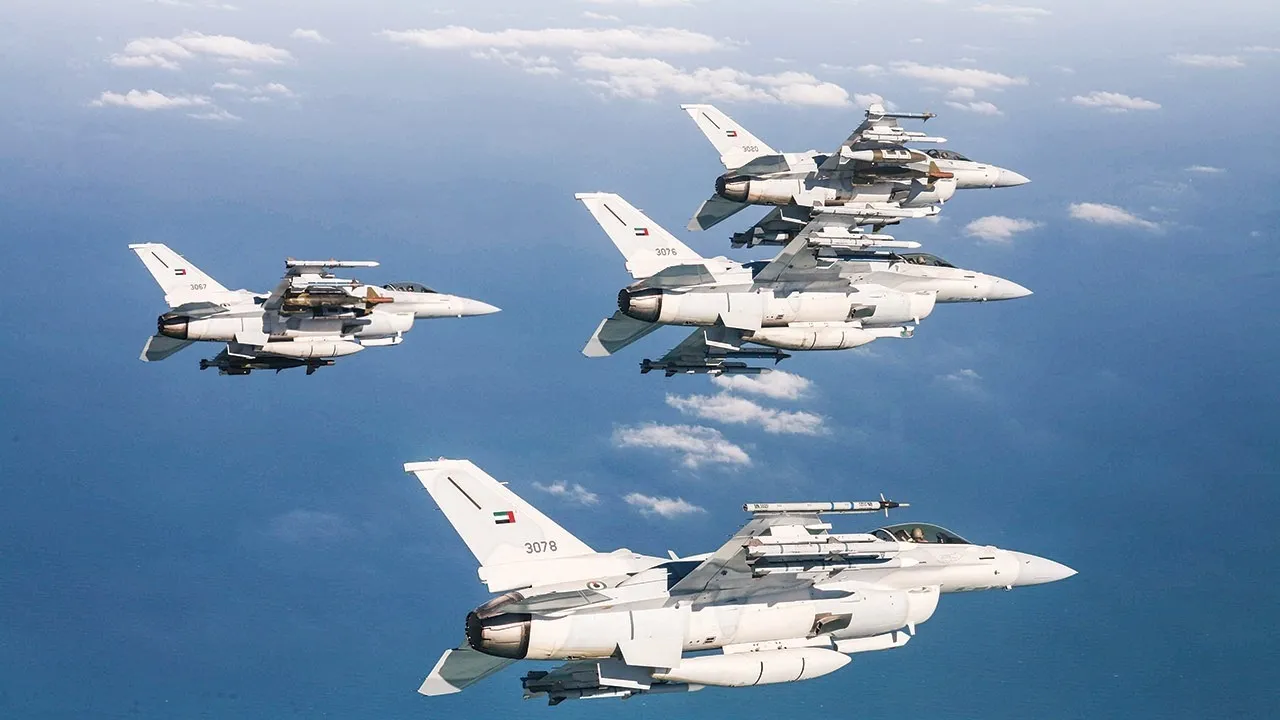 فيديو الطائرات العسكرية في دبي 