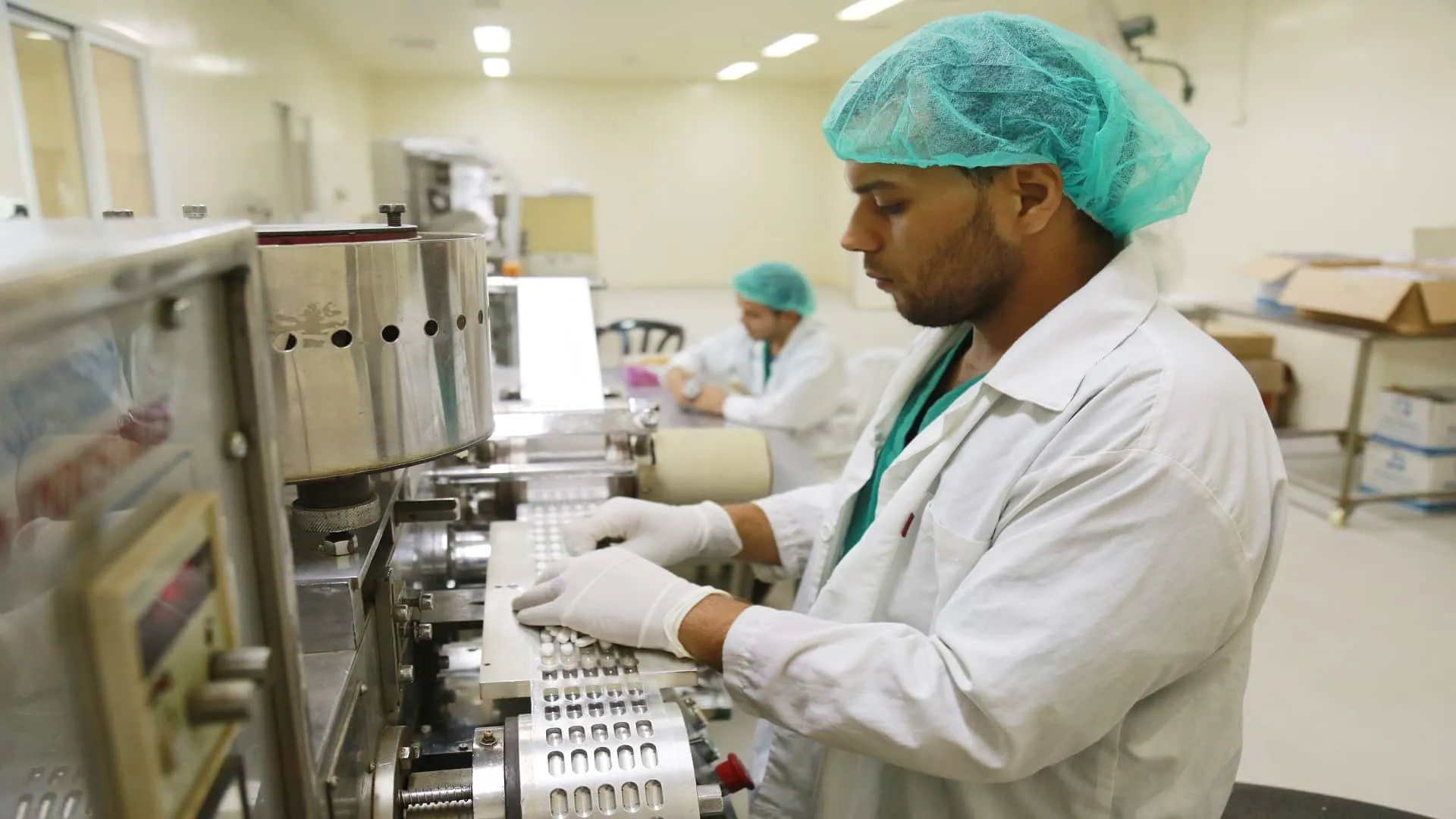 هل تغادر شركات الأدوية تونس؟ تضارب في التصريحات الرسمية