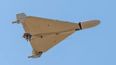 إسرائيل لم تستهدف نفق تخزين المسيرات الإيرانية.. والفيديو المتداول يوثق قصف الحوثي في 2015