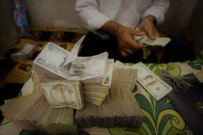 الكتلة النقدية بالعراق ليست 93 تريليون دينارًا والمتاح منها خارج البنوك ليس 80%