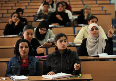 منحة طلاب تونس ليست ثابتة منذ السبعينات.. بل تطورت من 30 إلى 250 دينارًا