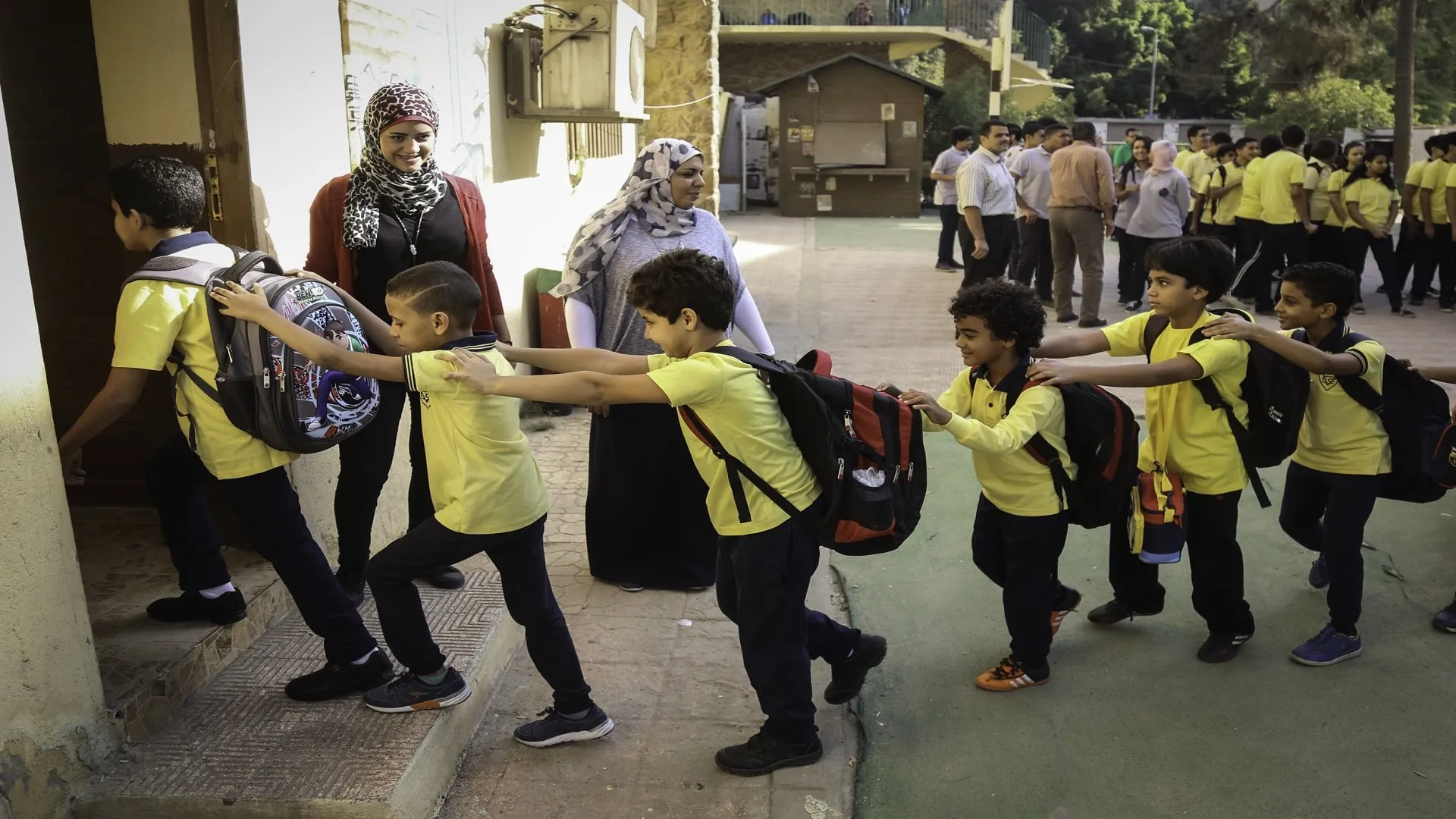 ما هو حجم العجز في أعداد المعلمين؟ التضارُب يظهر من جديد في الأرقام الرسمية