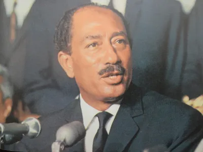 فبركة من زمن فات: الرئيس السادات يُطلق تصريحًا 