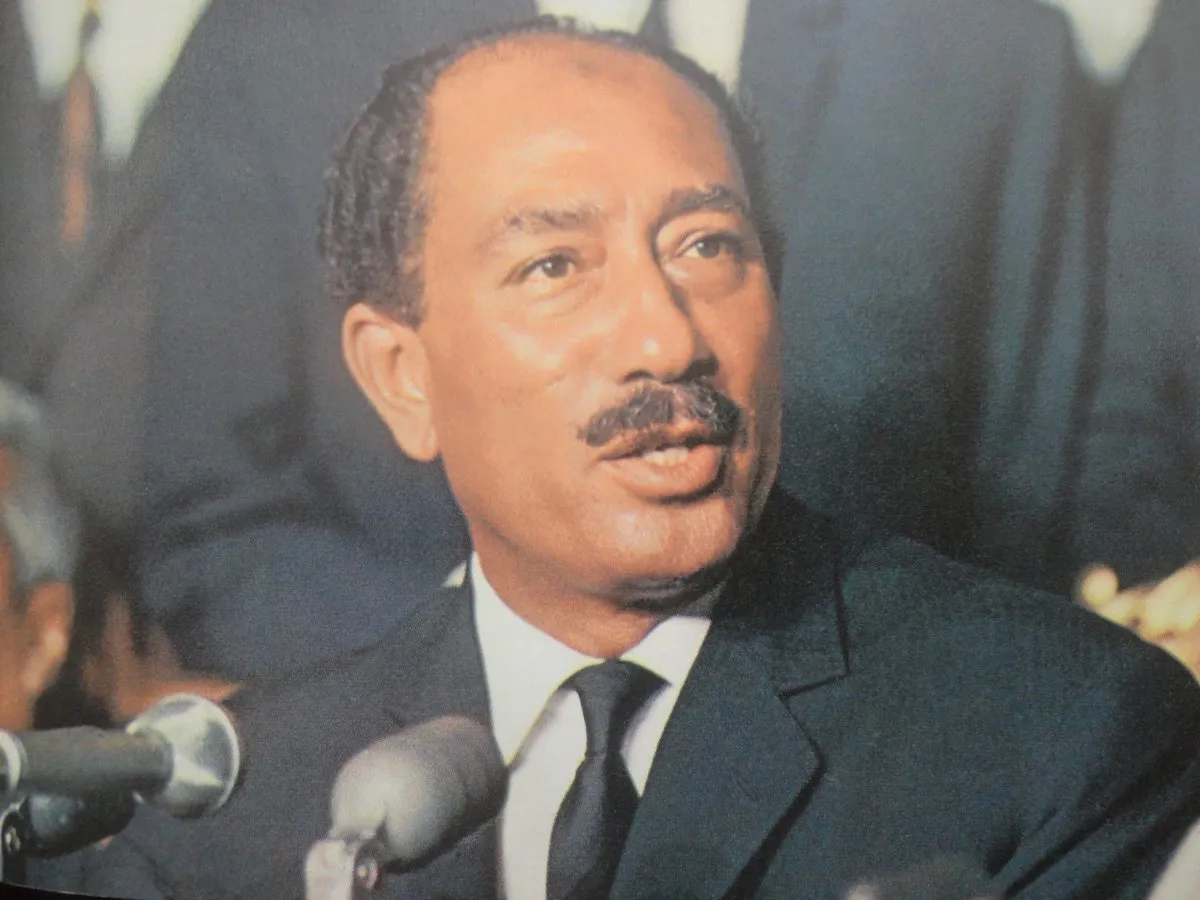 فبركة من زمن فات: الرئيس السادات يُطلق تصريحًا 