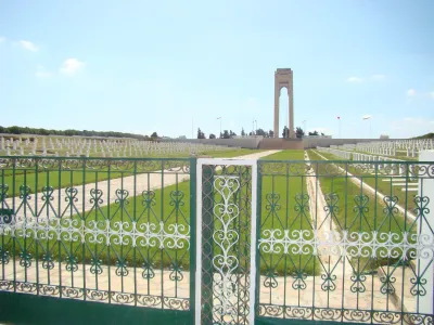 هل دعا رئيس بلدية بنزرت التونسية لمقاطعة احتفالات يوم الجلاء؟