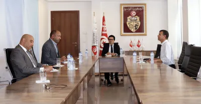 هكذا تعاملت 