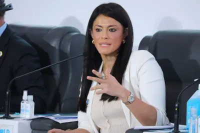 تصريحات مُتضاربة لوزيرة التعاون الدولي حول محفظة التعاون الإنمائي 