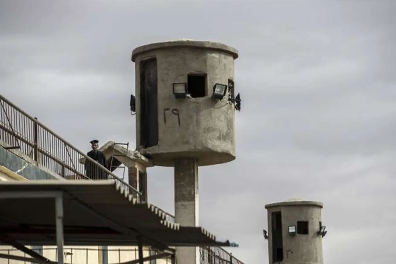 من يملك السلطة لإخلاء سبيل المحبوسين احتياطيًا؟ تضارب في التصريحات الرسمية