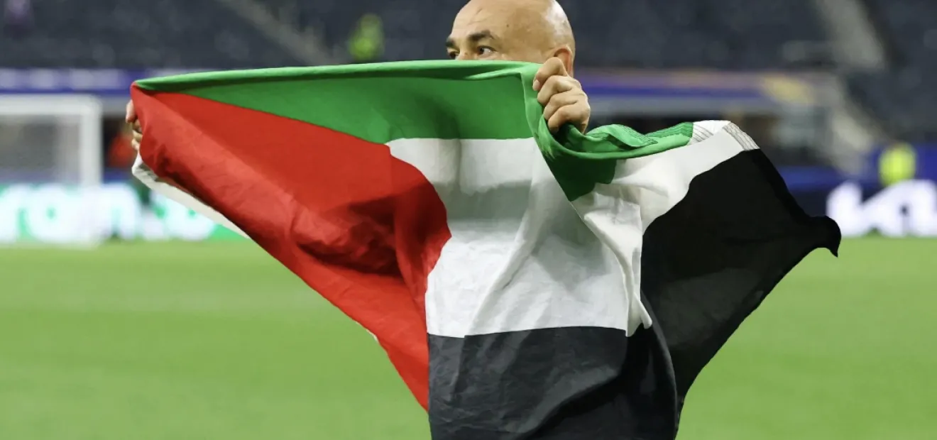 كيف تحوّلت «خسارة كروية» إلى سلاح رقمي عابر للغات ضد فلسطين؟
