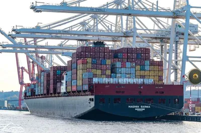 ما هو حجم البضائع المتأخرة في موانئ مصر بسبب نقص الدولارات؟