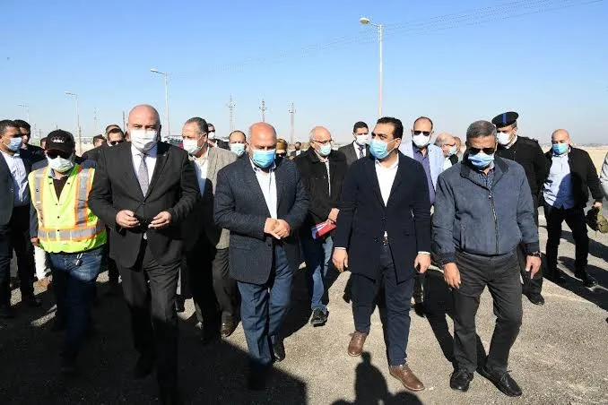 800 مليون أم 913 مليونًا.. كم تبلغ تكلفة تطوير طريق 