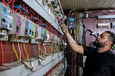 تضارب في عدد المولدات الكهربائية الجديدة المسجلة بحصة الوقود في بغداد