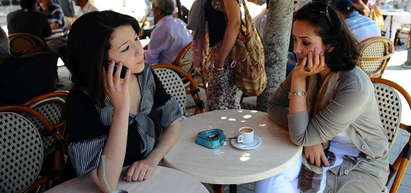 الفيديو المنتشر لتظاهرات تونسية للمطالبة بفتح الحانات والمقاهي للمفطرين في رمضان 