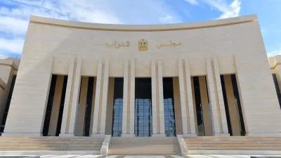 البرلمان المصري لم يمنح الجنسية للأجانب بوديعة 7 ملايين جنيه.. والقانون 