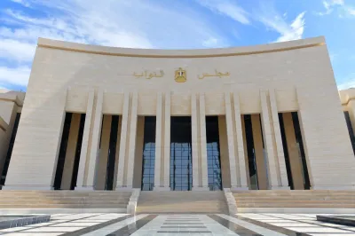 البرلمان المصري لم يمنح الجنسية للأجانب بوديعة 7 ملايين جنيه.. والقانون 