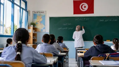 بين الحقّ الدستوري في تعليم عمومي 