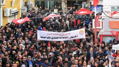 الادعاء بأن تونس لم تشهد إضرابات وتوقف إنتاج خلال سنة 2023 