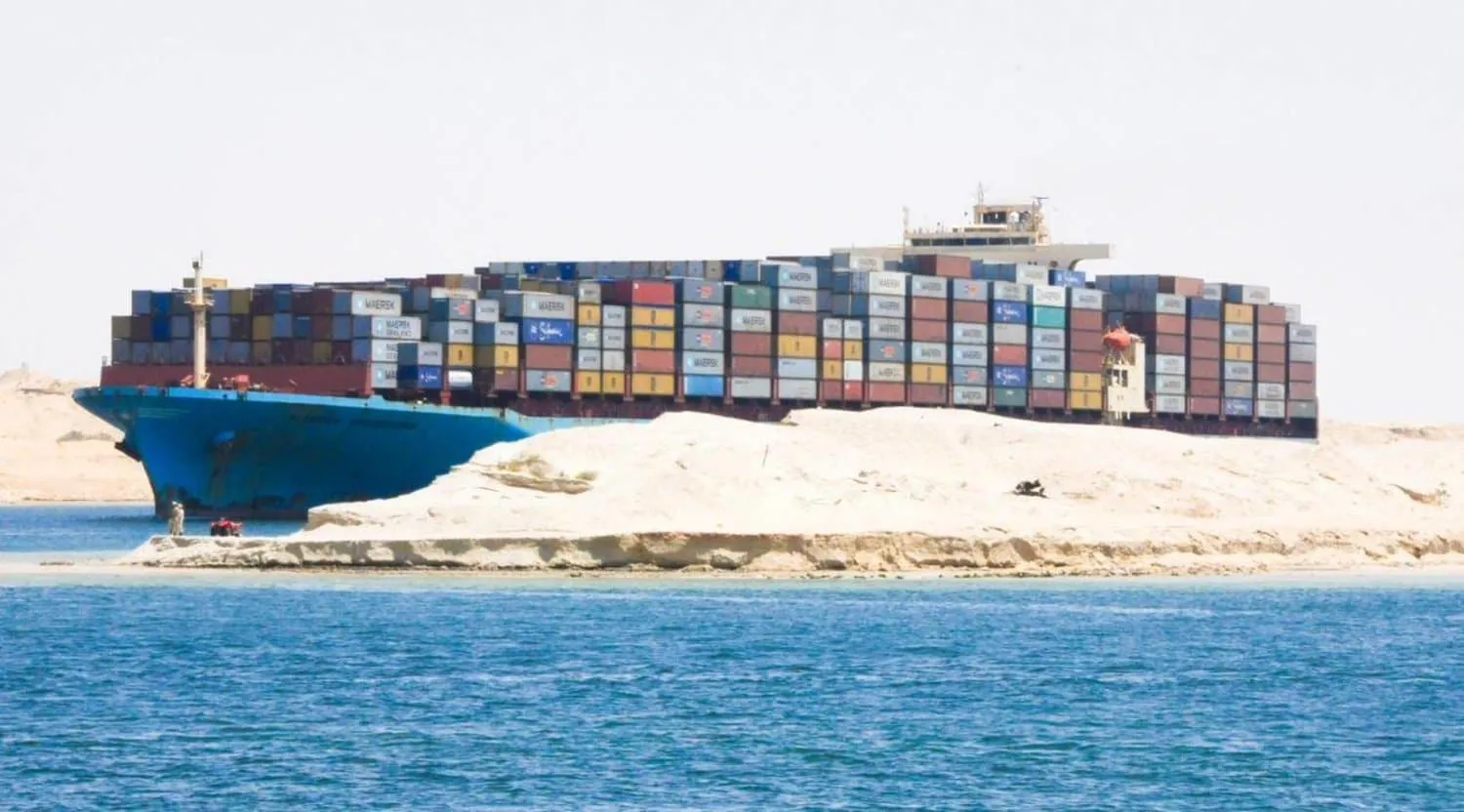 إيرادات قناة السويس المصرية انخفضت بنسبة 23.4% وليس 50%