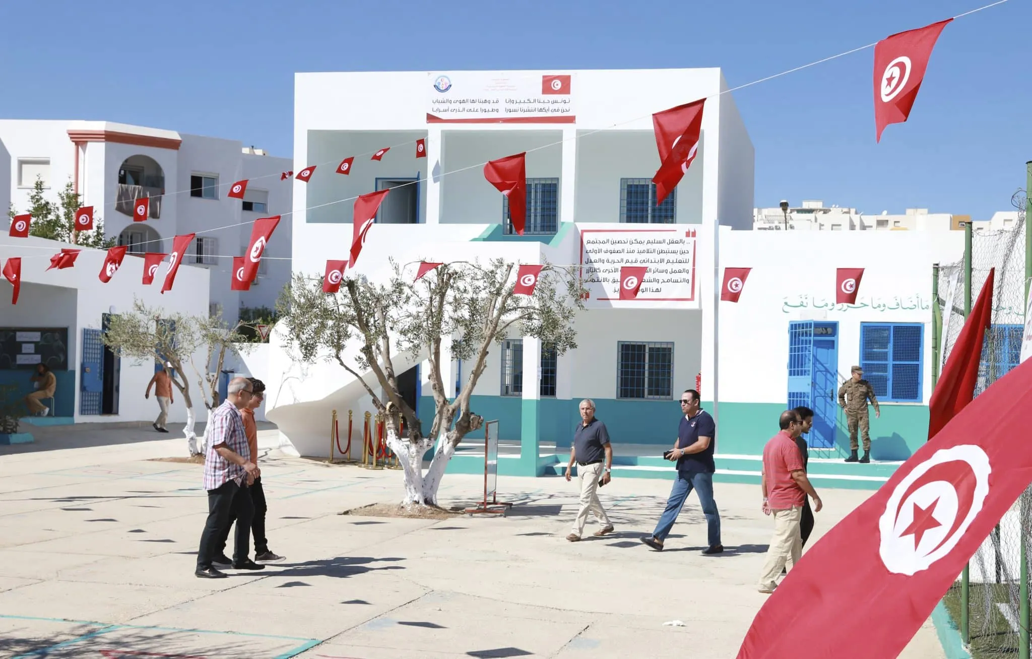 صحيفتا لوموند والتايمز لم يدعوا إلى عدم الاعتراف بنتائج الانتخابات التونسية