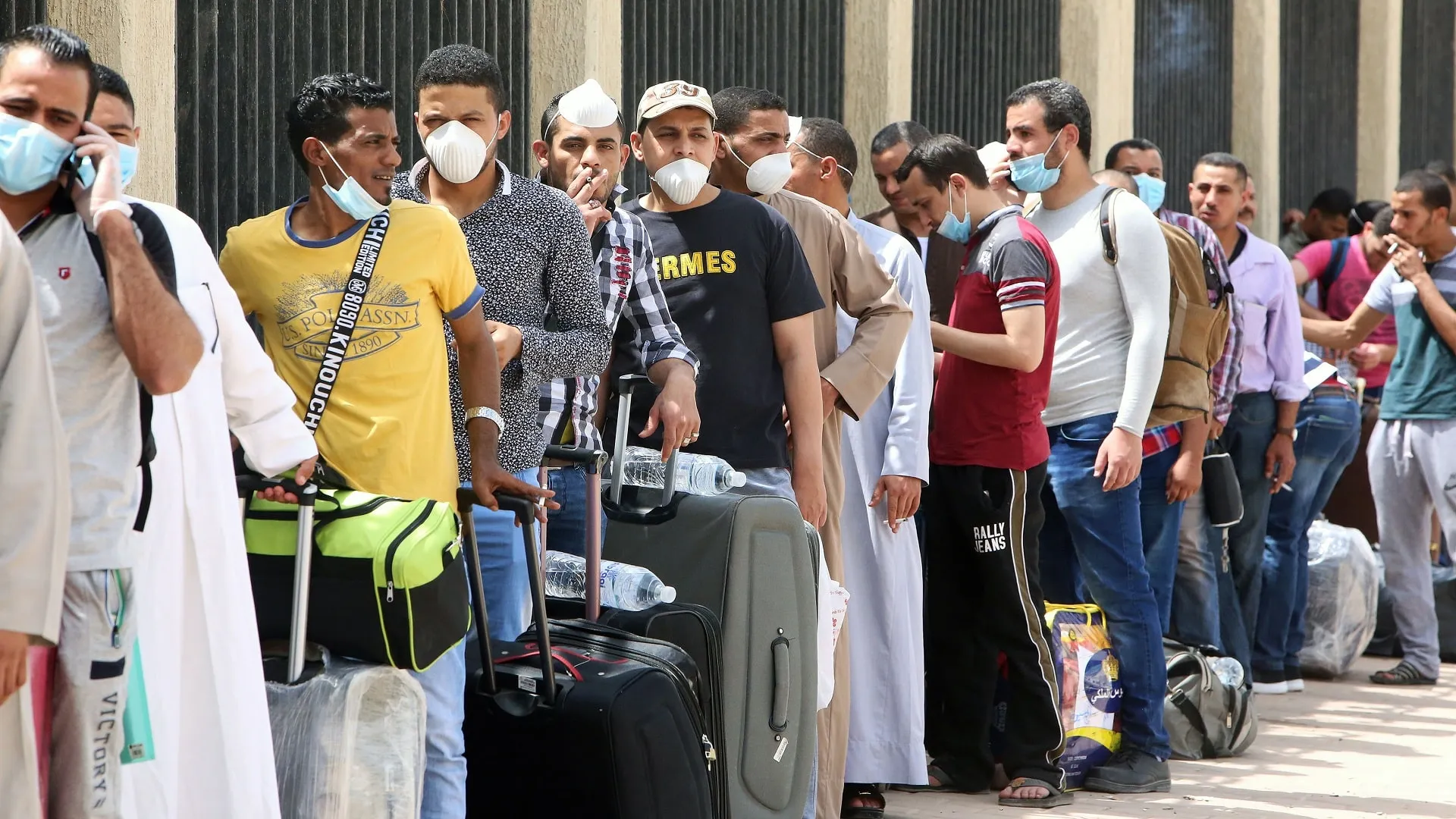 كم يبلُغ عدد العِمالة غير المُنتظمة؟ أرقام مُستشارة التضامُن تتضارب مع تصريحات الوزيرة