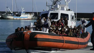 الادعاء بعدم تلقي مصر دعمًا دوليًا لملفي اللاجئين والهجرة غير الشرعية 