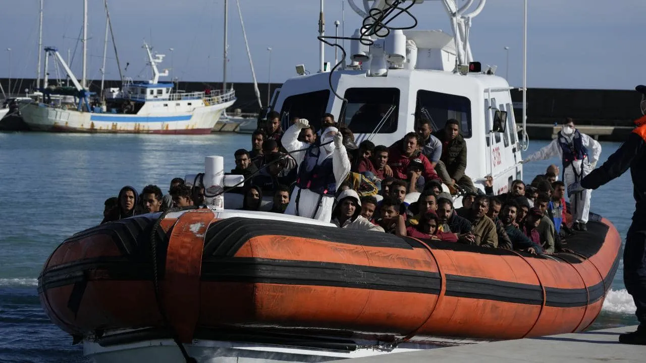 الادعاء بعدم تلقي مصر دعمًا دوليًا لملفي اللاجئين والهجرة غير الشرعية 