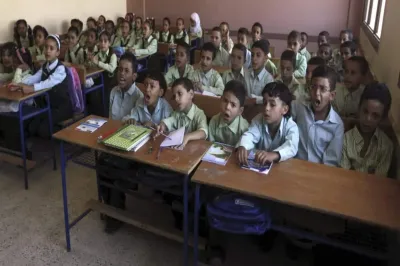 هل أنفقت الحكومة على قطاعي الصحة والتعليم أقل من 50% من النسبة المقررة في الدستور؟