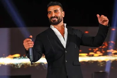 المطرب المصري أحمد سعد لم يهتف ضد 
