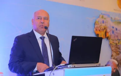 تضارُب بالمليارات.. كم تبلُغ تكلفة تطوير طريق 