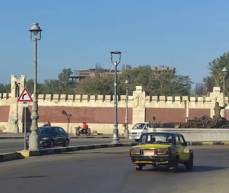 هل أزُيلت أشجارًا من حدائق أنطونيادس والمنتزه التاريخية في مصر؟