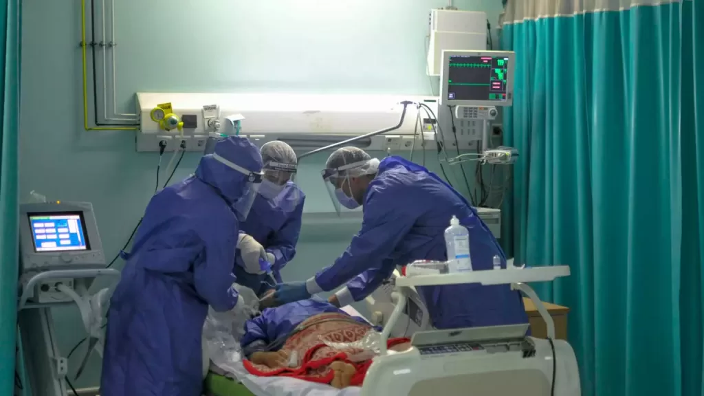 مصر اتخذت إجراءات لوقف النزيف الاقتصادي بدون مواجهة حقيقية لكورونا