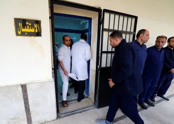 هل أوشكت الحكومة على الانتهاء من تطعيم جميع السجناء ضد كورنا حقًا؟