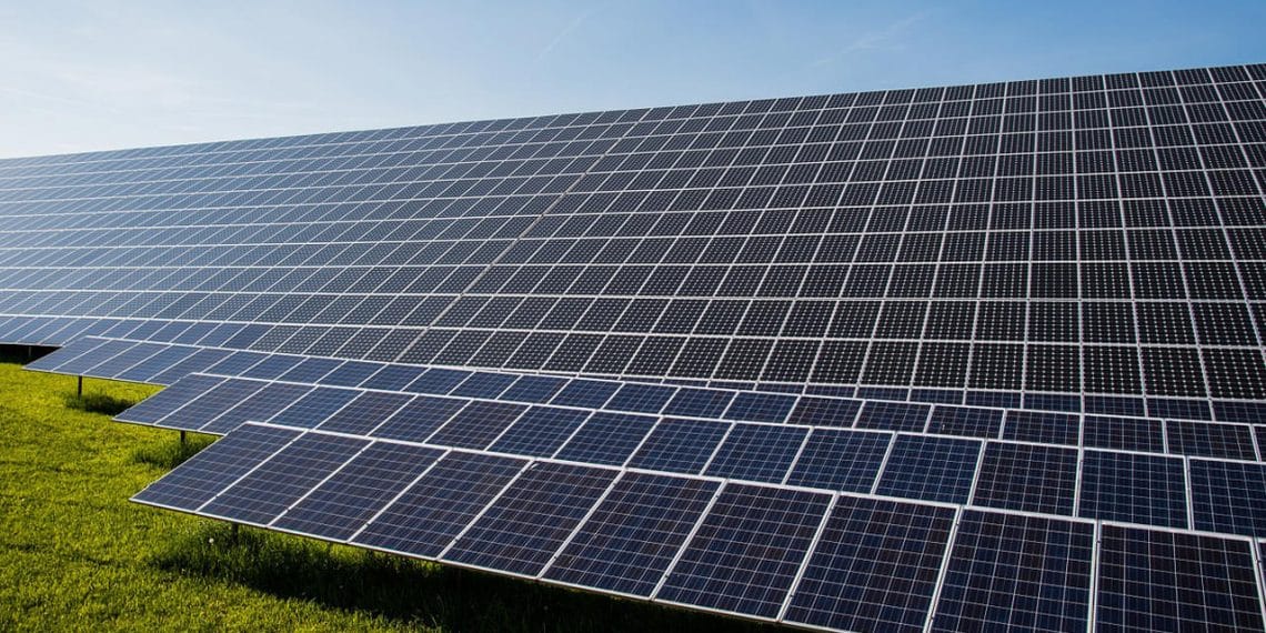 مصر لا تمتلك أكبر محطة طاقة شمسية.. تعرف على الحقيقة