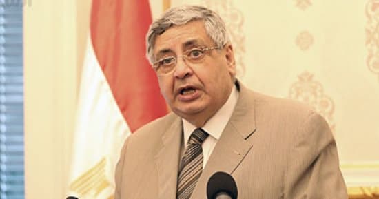 مستشار الرئيس يعلن أرقام عن متلقي لقاح كورونا أقل مما أعلنته وزارة الصحة