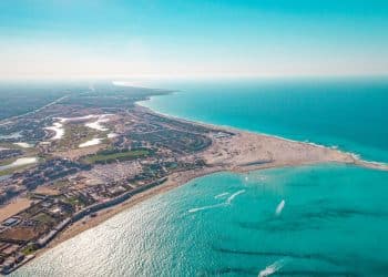 كم يبلغ طول السواحل المصرية؟