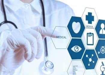 كم تبلغ نسبة انفاق المصريين على الرعاية الصحية شهريًا؟